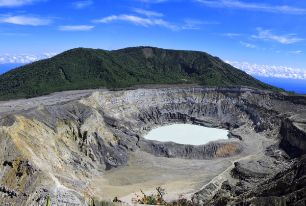 Living in harmony amid 200 volcanoes: How does Costa Rica handle its volcano risk and harness the power inside the earth?
